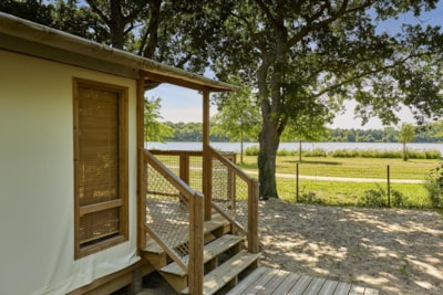 Confort Lodge SWEETFLOWER 43 m² 4/6 p. (2 bedrooms) + sheltered terrace