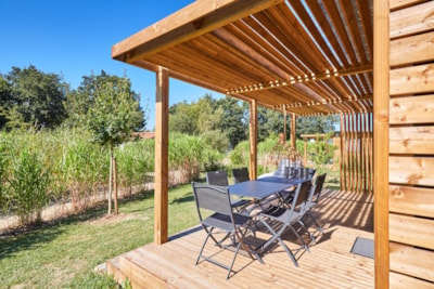 Premium Chalet Ottawa 33m² 6 p. (3 bedrooms) + sheltered terrace