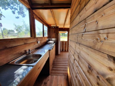 Package Premium Freecamp Guinguette - with private facilities + Kitchen