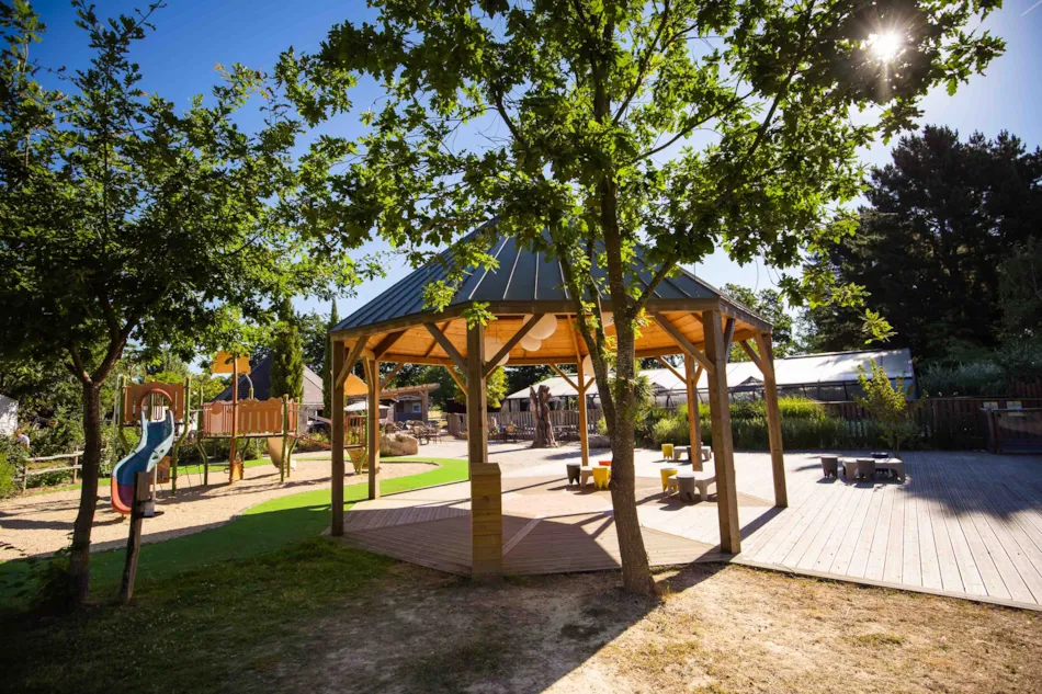 Flower Camping du Lac de La Chausselière