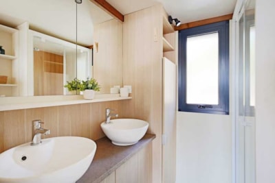 Premium Chalet Agapanthe -35m² (3 bedrooms) + Air conditioning + covered terrace
