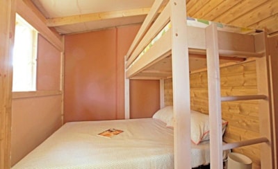 Confort Lodge SWEETFLOWER 43 m² 4/6 p. (2 bedrooms) + sheltered terrace