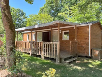 Mietunterkunft - Confort Chalet 40M² 4/6 P. (2 Zimmer) + Überdachte Terrasse - Flower Camping du Lac de La Chausselière