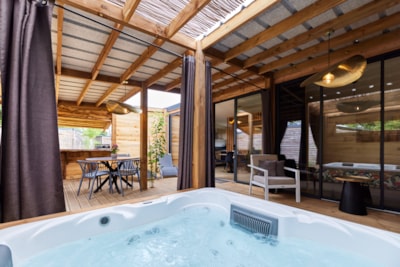 Premium Cabane Côté Nature with Spa - 35m²(2 bedrooms) + air conditioning + covered terrace