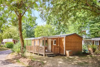 Mietunterkunft - Confort Chalet 40M² 4/6 P. (2 Zimmer) + Überdachte Terrasse - Flower Camping du Lac de La Chausselière