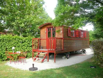 Accommodation - Caravan - Les Chalets des Mousquetaires