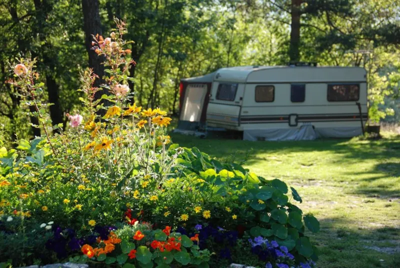 Emplacement + Caravane Ou Tente