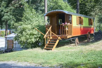 Mietunterkunft - Planwagen*** 25M² - Camping Le Reclus