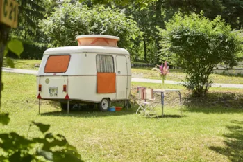Stellplatz - Stellplatz + Zelt Oder Wohnwagen - Camping Le Reclus