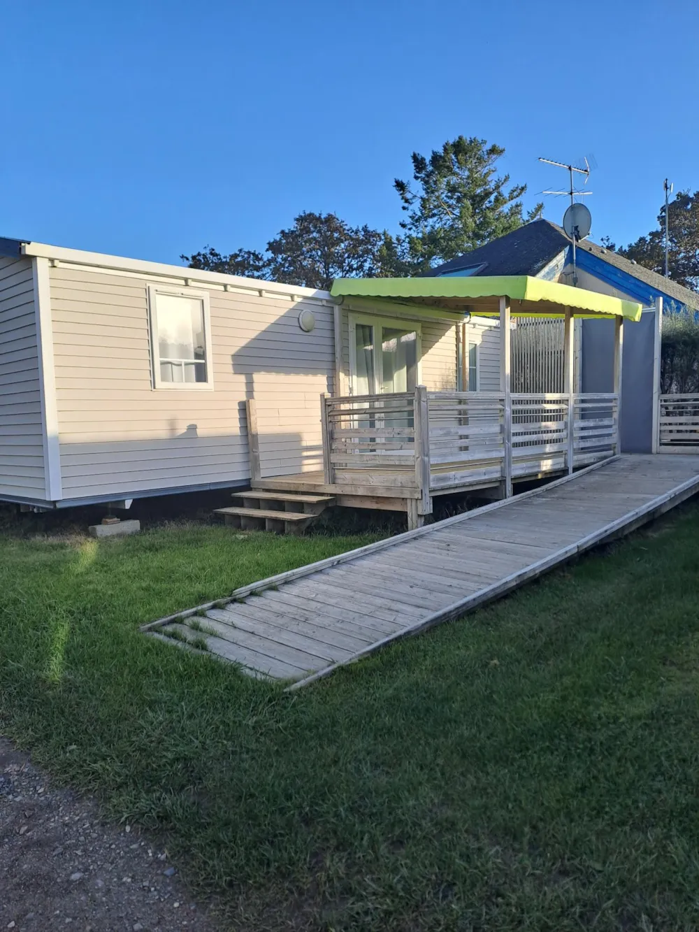 2 Bedroom Mobile Home for people with reduced mobility