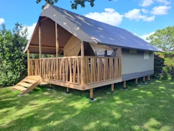 Mietunterkunft - Lodge-Zelt Komfort - 2 Zimmer - Camping Le Kervastard