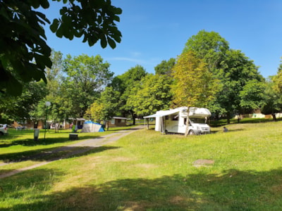 Camping pitch — 4