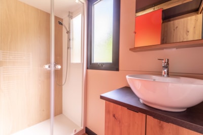 CARAVAN - 2 BEDROOMS — 9