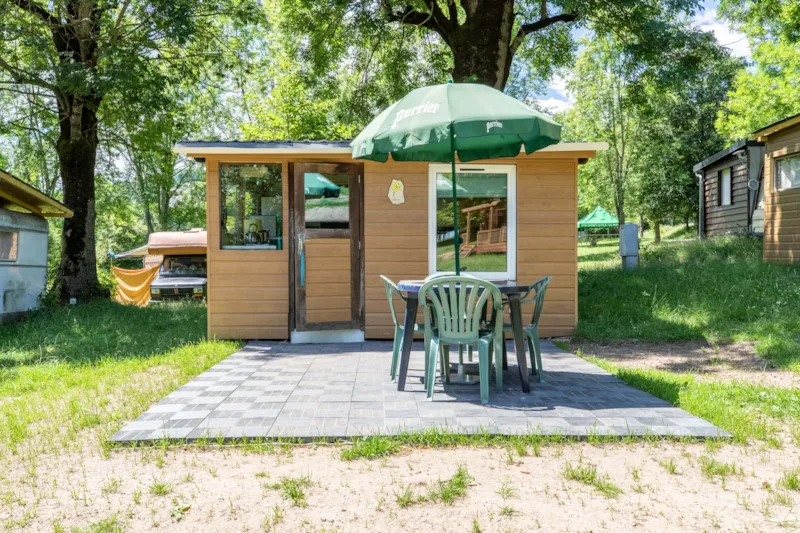 Caravane Avec Auvent En Bois Sans Sanitaires