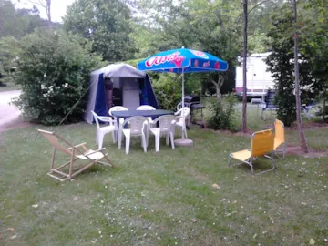 Pitch - Pitch With Garden Shed - - Camping La Castillonderie