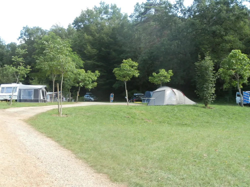 Emplacement - Emplacement Prairie - Camping La Castillonderie