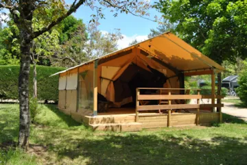 Accommodation - Unusual Accommodation - Lodge Tent 2 Bedrooms - No Bathroom - - Camping La Castillonderie