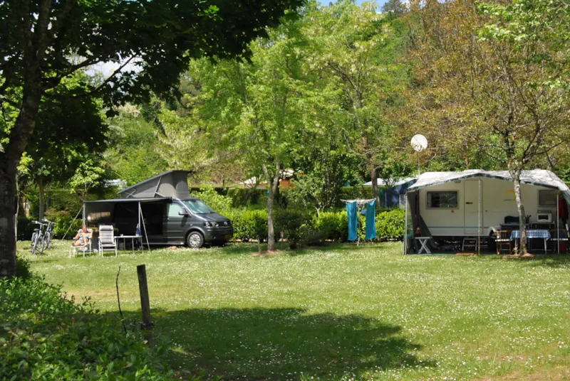 Emplacement Standard (Sans Électricité) -