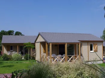 Huuraccommodatie(s) - Chalet Confort Premium 33 M² (2 Kamers - 1 Badkamer) + Overdekt Terras - Domaine de Kervallon