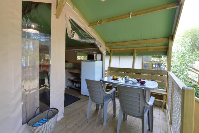 Tente Safari Confort 30 M² (2 Chambres - 1 Sdb) Dont Terrasse Couverte 8 M²