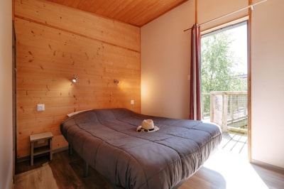 Cottage on piles PREMIUM (2 bedrooms - 1 bathroom) + sheltered terrace