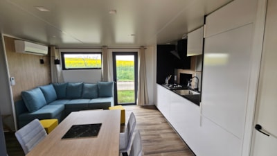 ELEGANCE 40m² (3 bedrooms - 2 bathrooms - air conditioner) semi-covered terrace 27m² New in 2024
