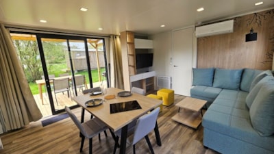 ELEGANCE 40m² (3 bedrooms - 2 bathrooms - air conditioner) semi-covered terrace 27m² New in 2024