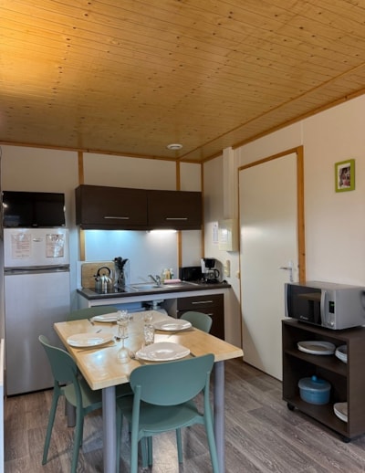 Chalet confort PREMIUM 35 m² (2 Bedrooms) + sheltered terrace - adapted to the people with reduced mobility