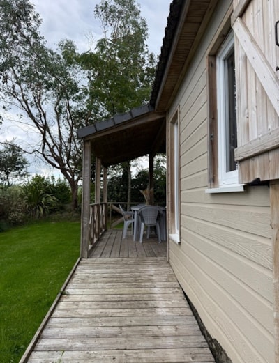 Chalet confort PREMIUM 35 m² (2 Bedrooms) + sheltered terrace - adapted to the people with reduced mobility