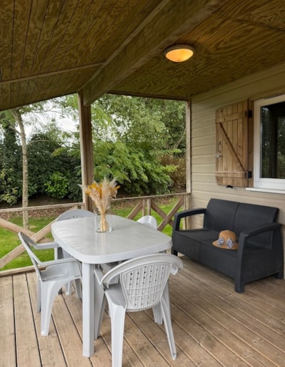 Chalet confort PREMIUM 35 m² (2 Bedrooms) + sheltered terrace - adapted to the people with reduced mobility