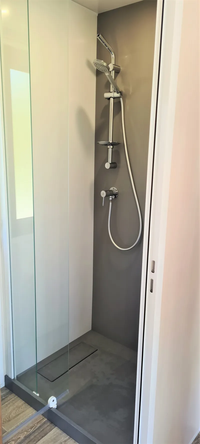 Cabanon 24M² (2 Chambres - 1 Sdb) + Terrasse Semi-Couverte 16.5Cm²