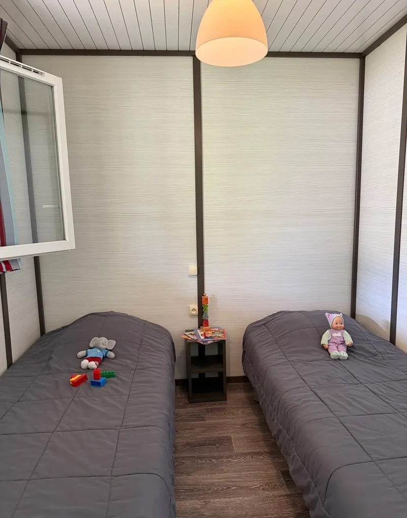 Chalet Confort Premium 33 M² (2 Chambres - 1 Sdb) + Terrasse Couverte