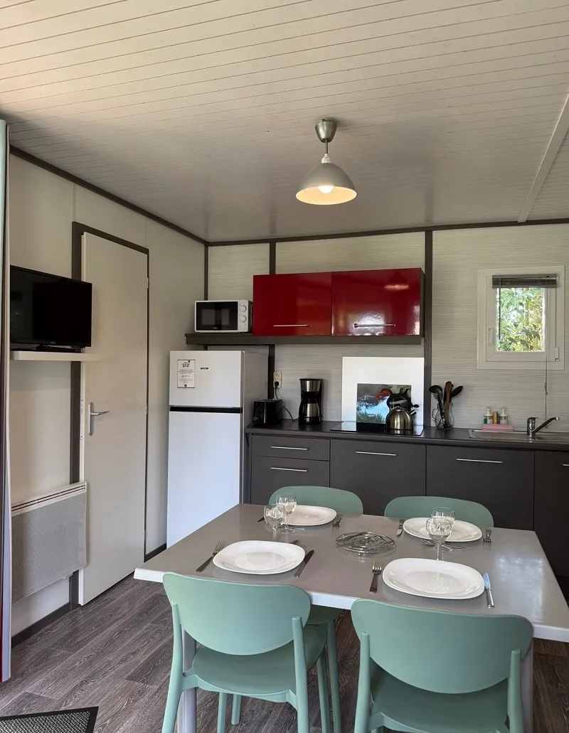 Chalet Confort Premium 33 M² (2 Chambres - 1 Sdb) + Terrasse Couverte