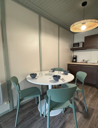 Chalet confort PREMIUM 35 m² (2 Bedrooms - 2 bathrooms) + sheltered terrace