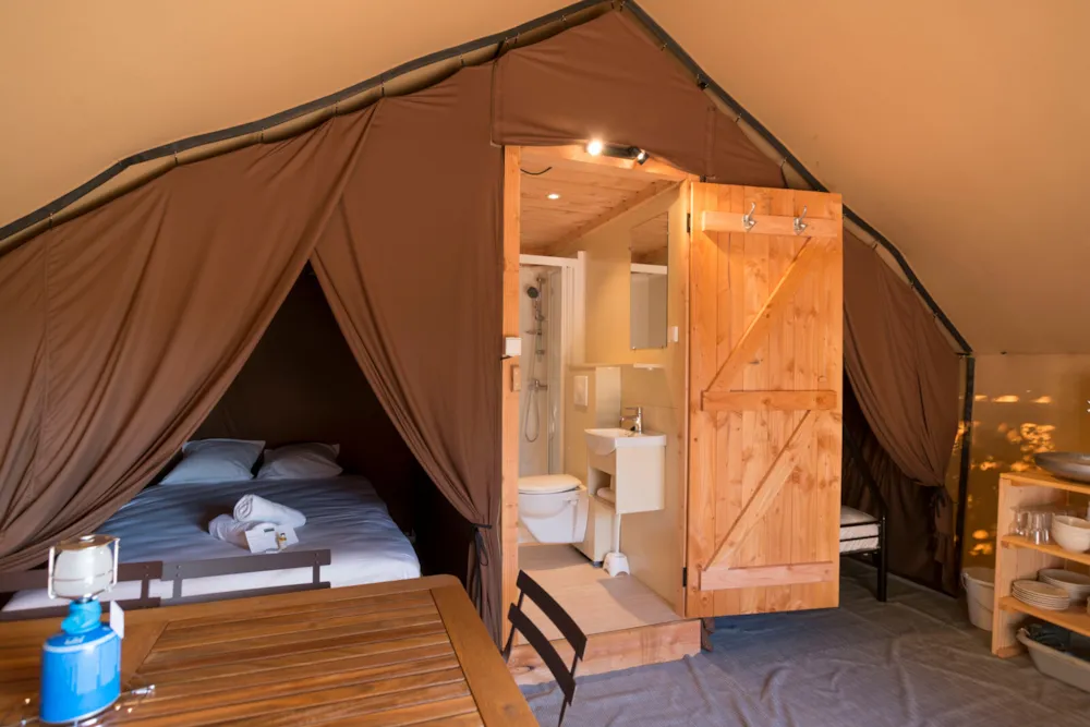 Accommodation - Tente Trappeur - Village Huttopia Dieulefit