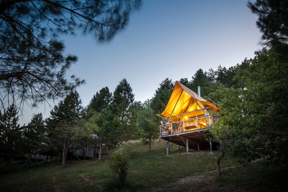 Accommodation - Cahutte - Village Huttopia Dieulefit