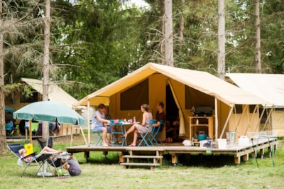 Classic IV canvas & wood tent