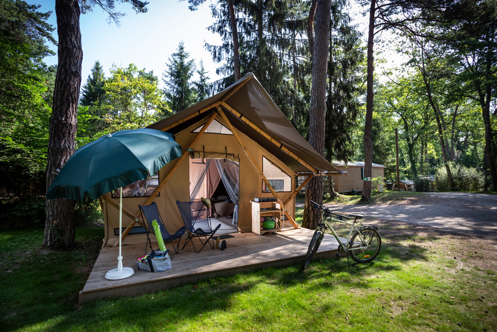 Location - Tente Trappeur - Camping Huttopia Les Châteaux