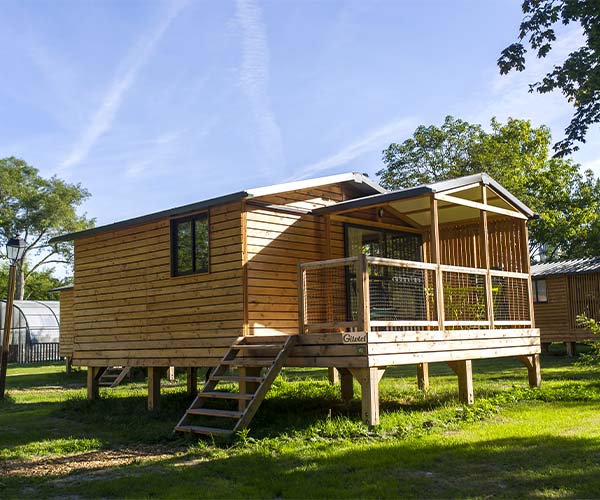 Location - Chalet Evasion - Camping Huttopia Les Châteaux