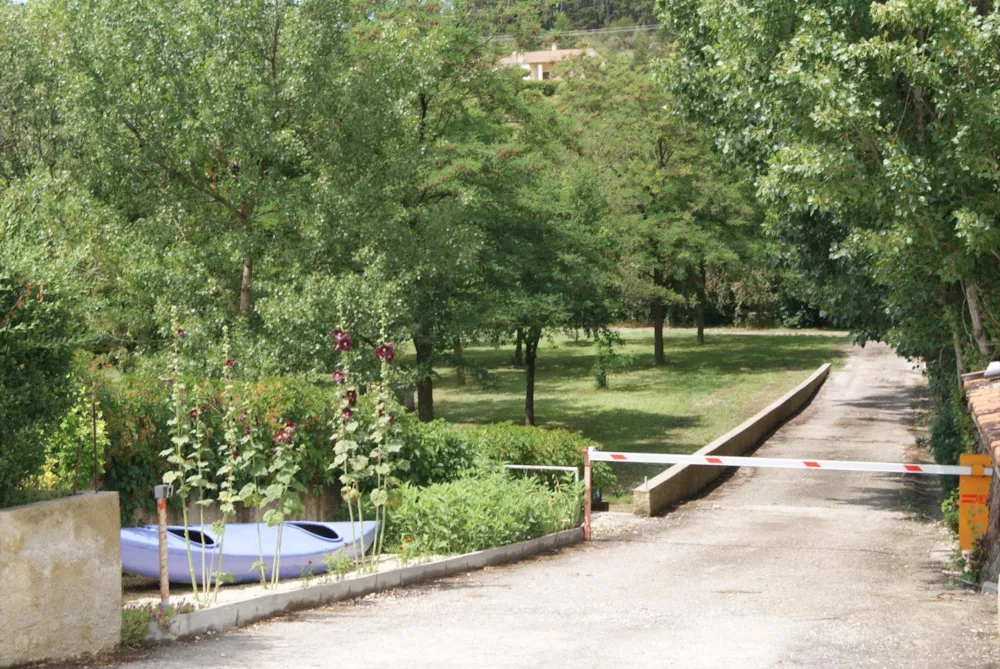 Camping Les Trois Becs - image n°1 - Drome