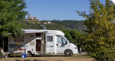 Camping package (pitch, 2 people, 1 vehicle)