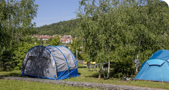 Forfait Camping (Emplacement, 2 Personnes, 1 Véhicule)