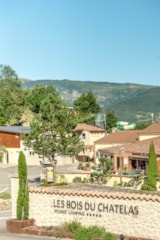 Foto #7 van Camping Les Bois du Chatelas