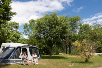 Campingpitch including 2 people, electricity and car