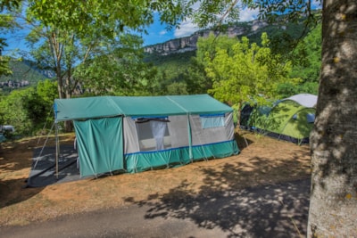 Campingpitch including 2 people, electricity and car
