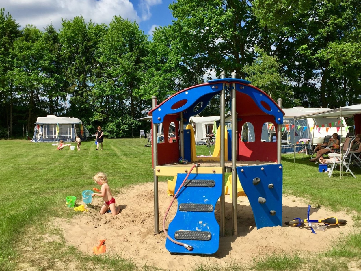 Camping De Noetselerberg