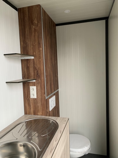 comfort pitch with private sanitary facilities — 2