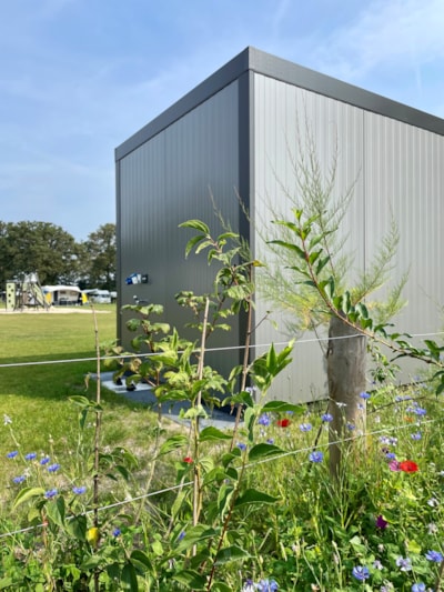 comfort pitch XL with private sanitary facilities — 1