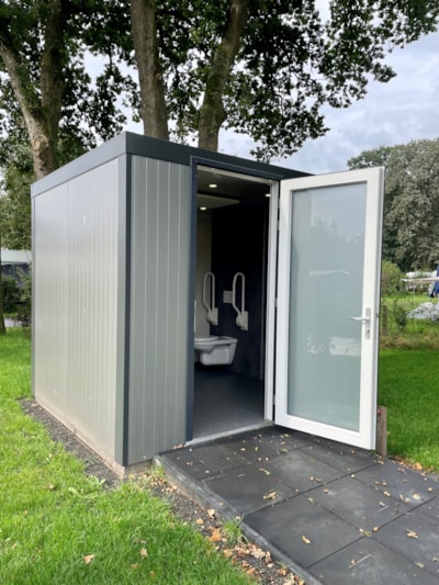comfort pitch with private sanitary facilities for disabled people — 3