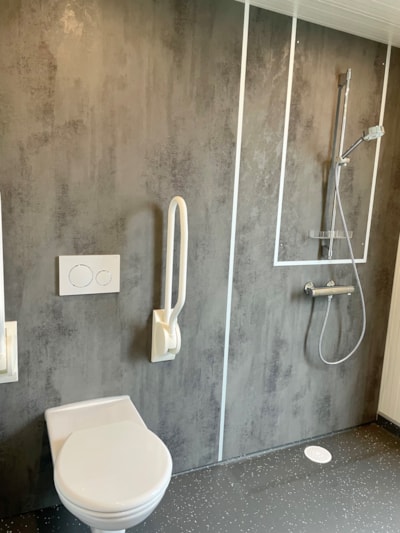 comfort pitch with private sanitary facilities for disabled people — 4